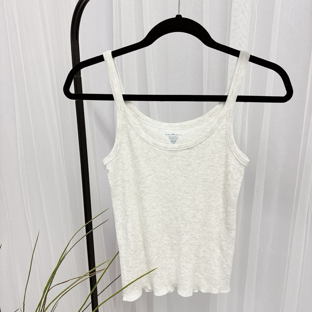 Brandy Melville Cream Ribbed Tee